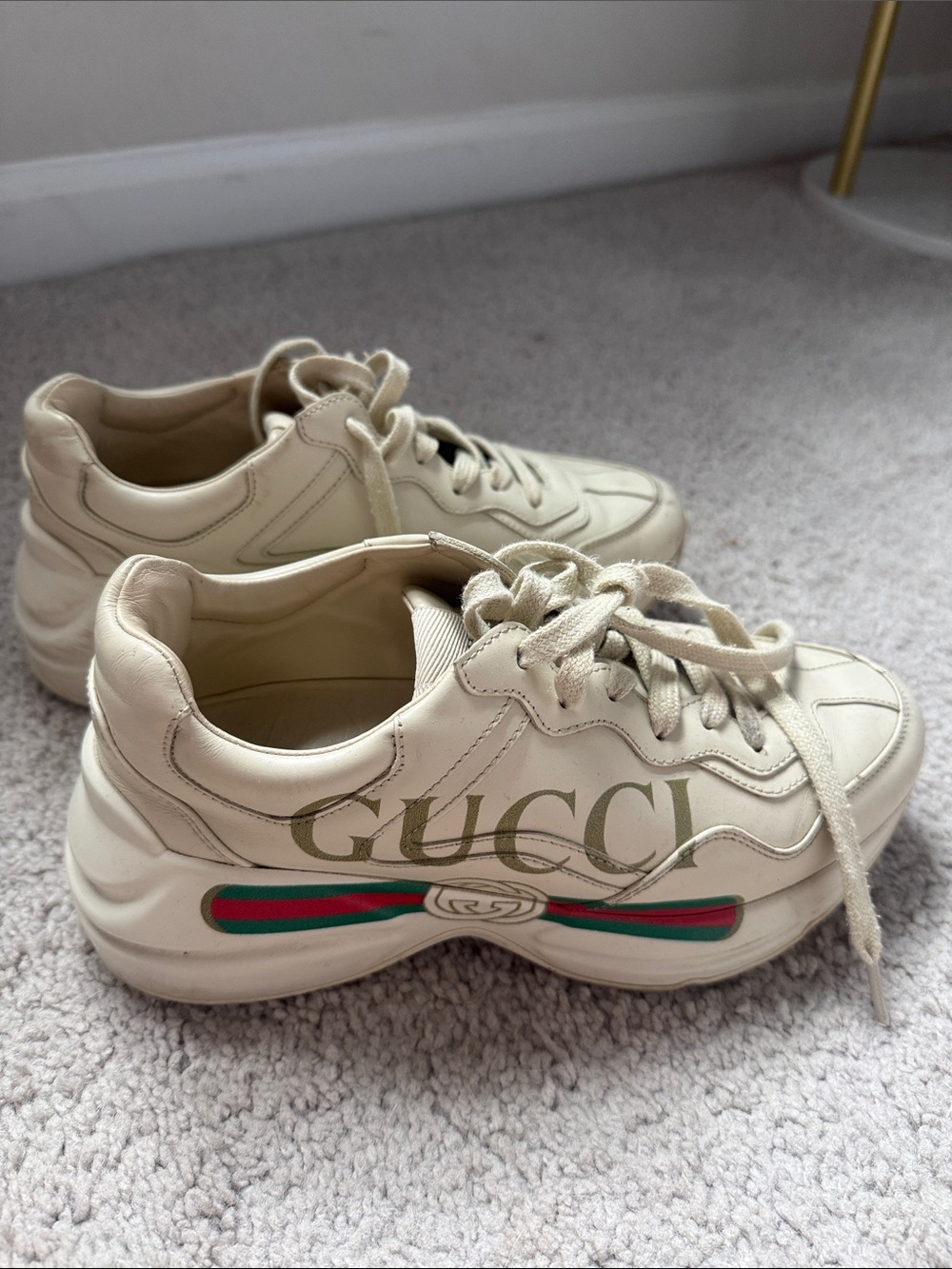 Gucci Cream Leather Logo Sneakers with Green & Red Stripe